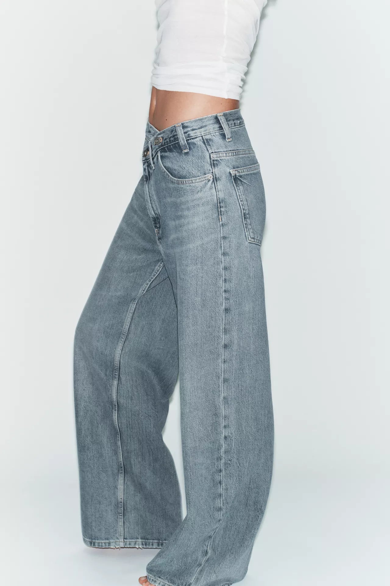 CRISS CROSS WIDE-LEG JEANS