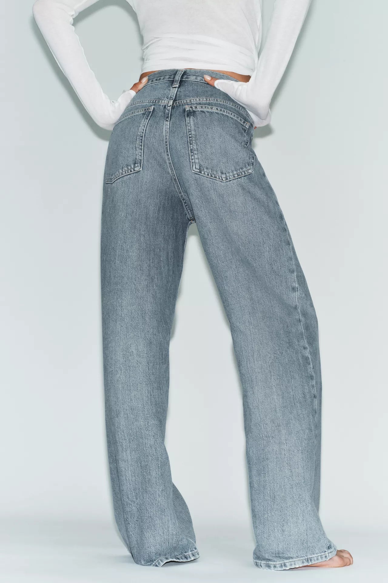 CRISS CROSS WIDE-LEG JEANS